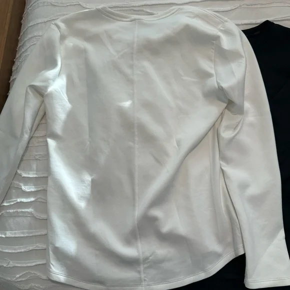 Nike White and Black Long Sleeve Shirts Bundle - Picture 4 of 7